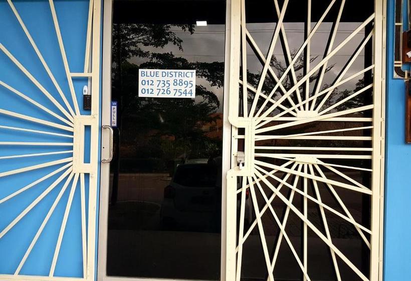 فندق صغير Spot On 89834 Blue District Backpackers