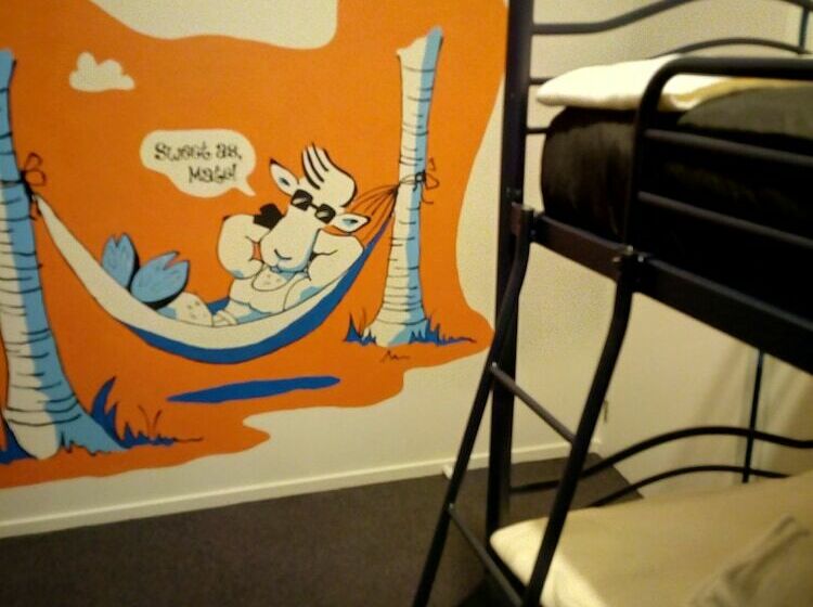 هاستل The Bouncing Lamb Backpackers