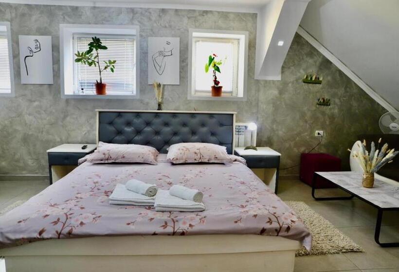 Cazare Moldi   Regim Hotelier