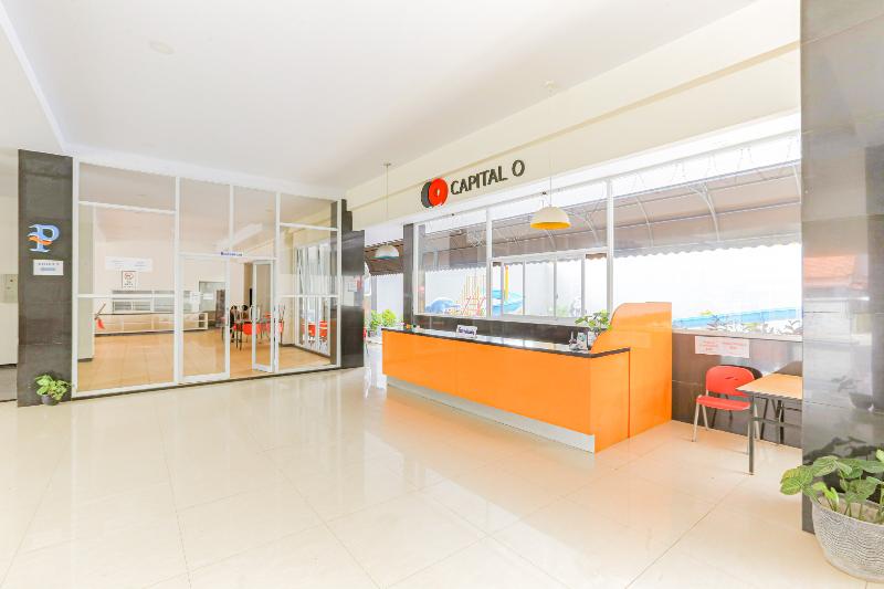 هتل Capital O 1246  Grand Pacific