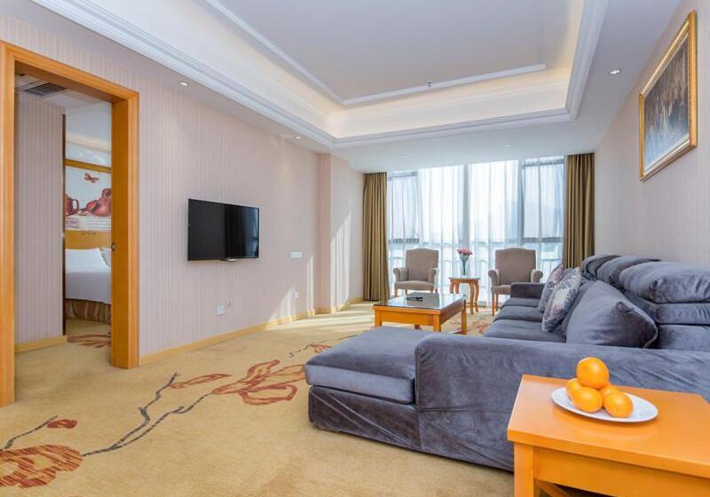 Vienna Hotel Hubei Xiangyang Tanxi Road