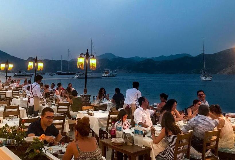 住宿加早餐  Gi̇ri̇ti̇mu Evleri̇