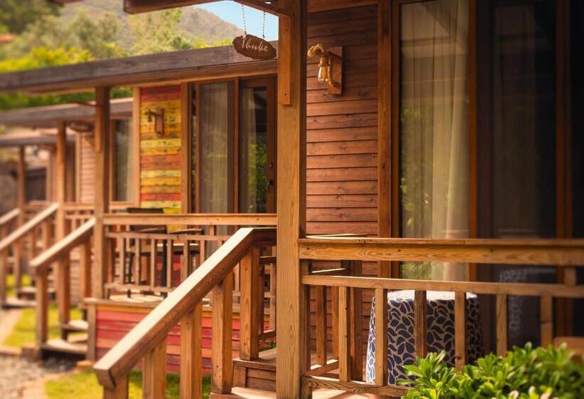 住宿加早餐  Gi̇ri̇ti̇mu Evleri̇