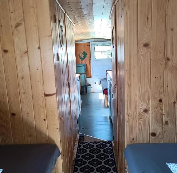 ベッドアンドブレックファースト Ille Flottante, Maison éclusière Et Hébergements Insolites Sur Le Canal