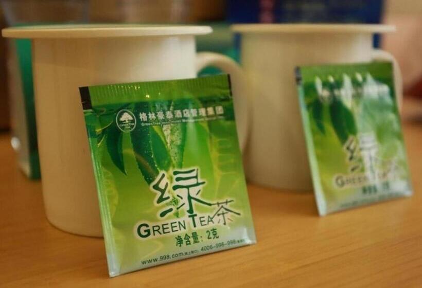 Отель Greentree Inn Beijing Chaoyang District Maquanying Subway Station Express