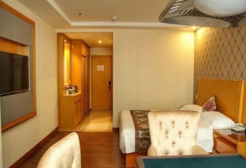 Otel Greentree Inn Zhuhai Mingzhu Station Express