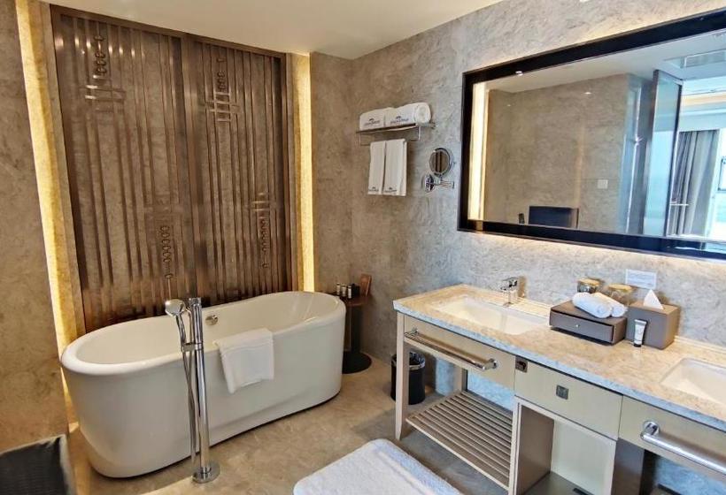 هتل Howard Johnson Xiangyu Plaza Linyi