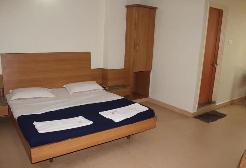 בית מלון כפרי Suvarn Mandir