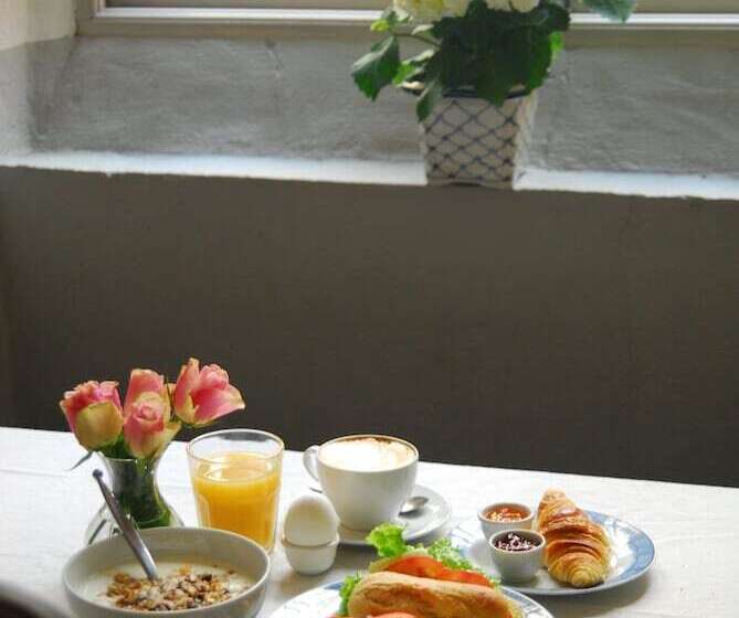 Bed and Breakfast L Dahlströmska Gården