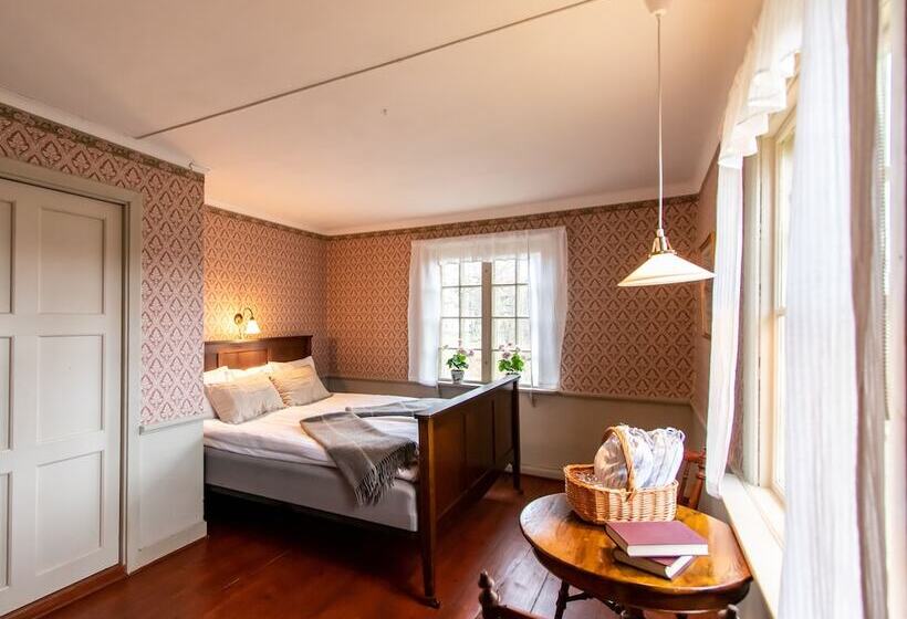 Bed and Breakfast L Dahlströmska Gården