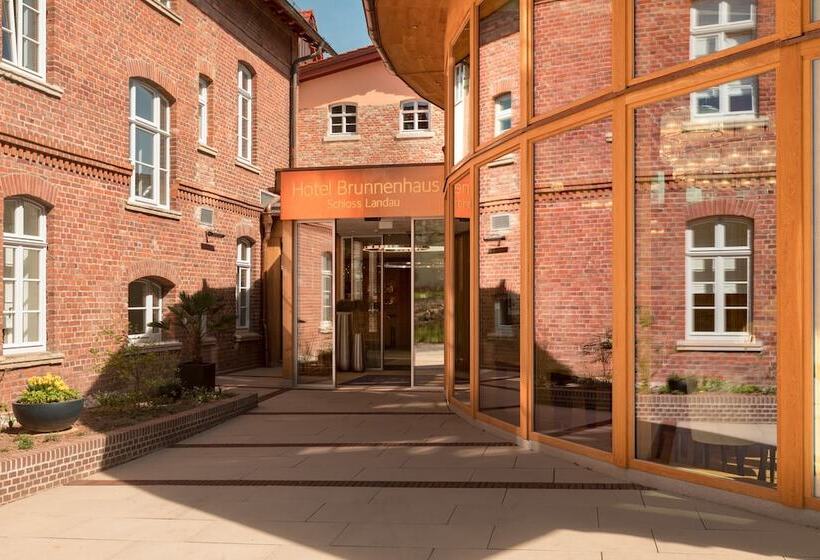 فندق Brunnenhaus Schloss Landau