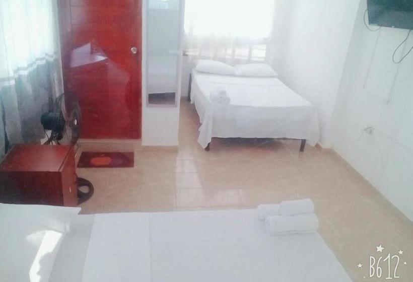 בית מלון כפרי El Canadiense