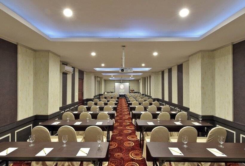 هتل The Sya Regency Palu By Soasia