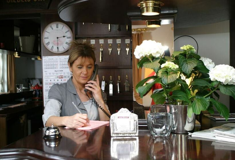 ホテル Zum Rössel