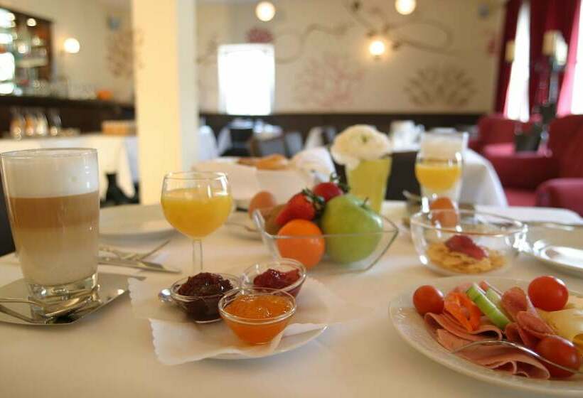 ホテル Zum Rössel