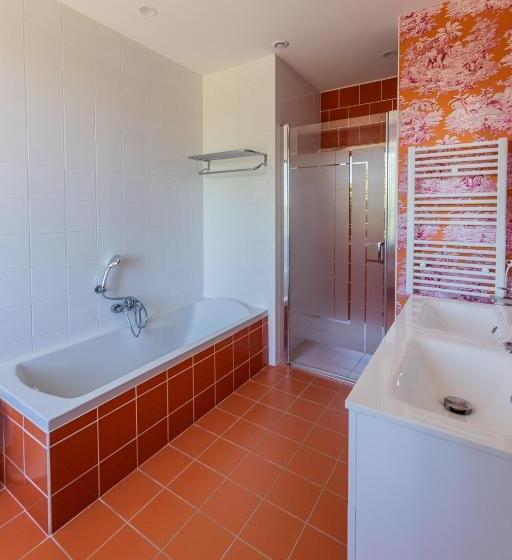 مبيت وإفطار 1 Logis A Domme  Piscine & Spa