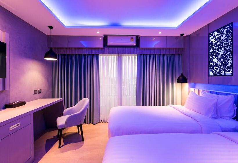 هتل Nadee 10 Resort &
