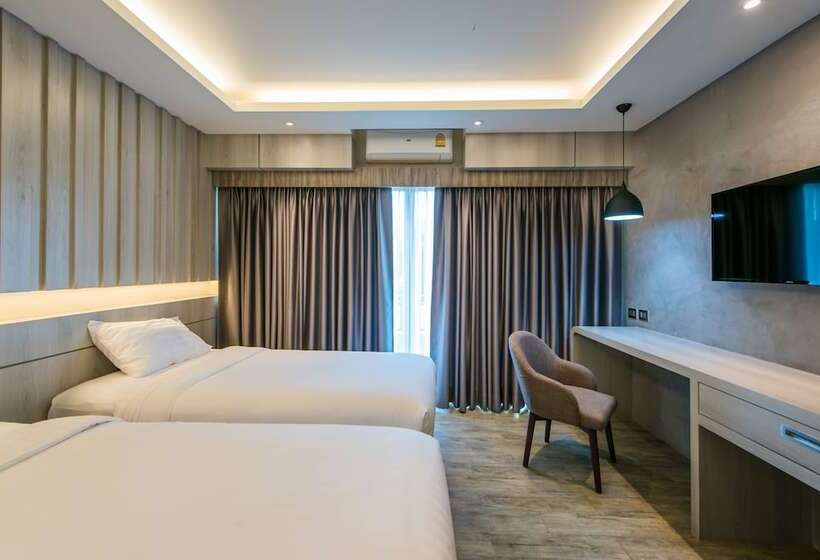 هتل Nadee 10 Resort &