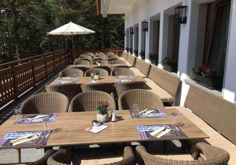 호텔 Sarain Active Mountain Resort