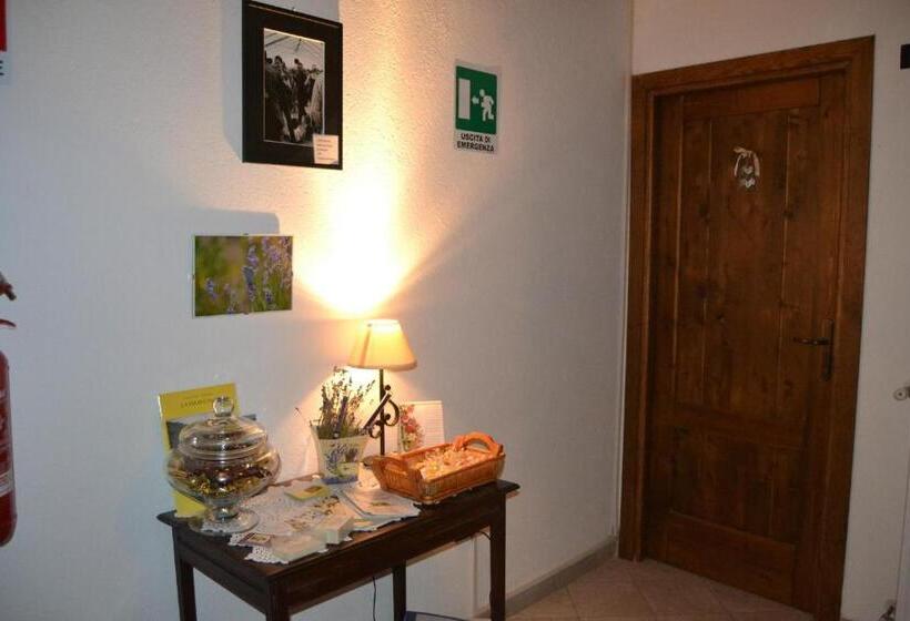 ユースホステル Rifugio Escursionistico La Ruà