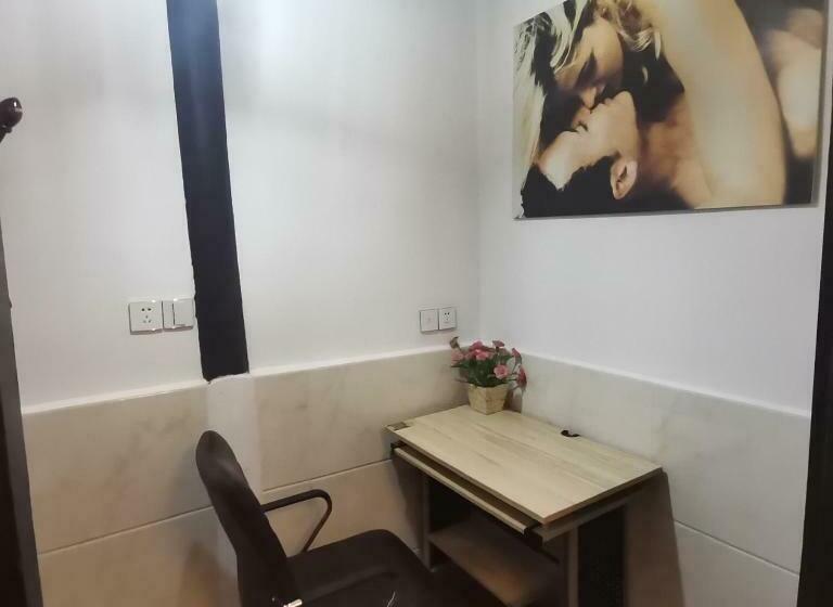 فندق 西塘明清雕花大院尊闻堂百寿厅庭院民宿