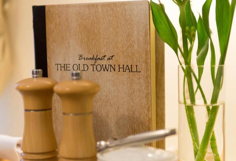 مبيت وإفطار The Old Town Hall