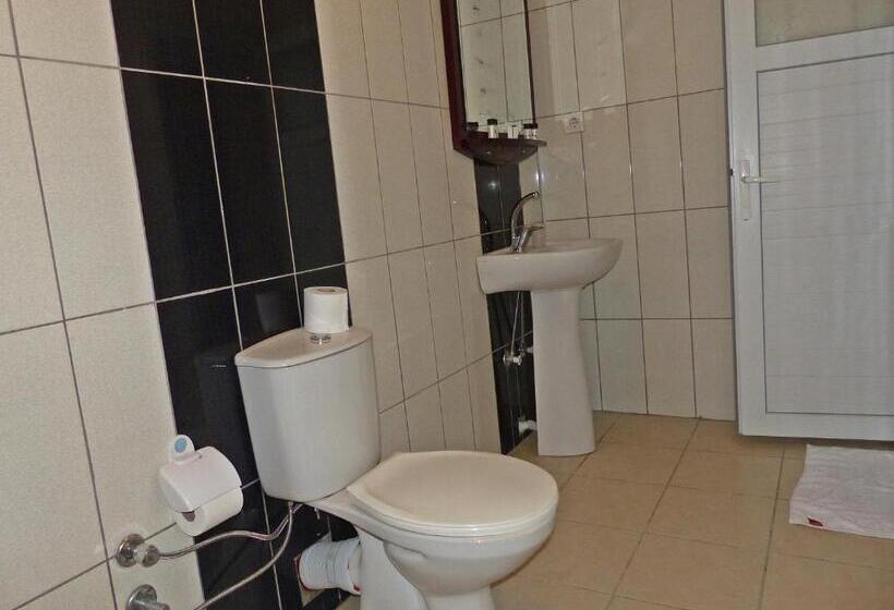 בית מלון כפרי Nostalgia World