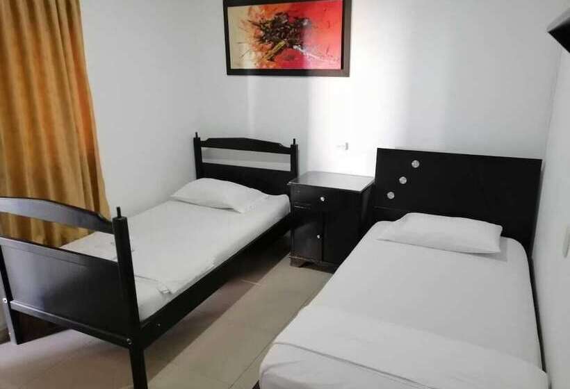 هتل Palmeras De Mariana