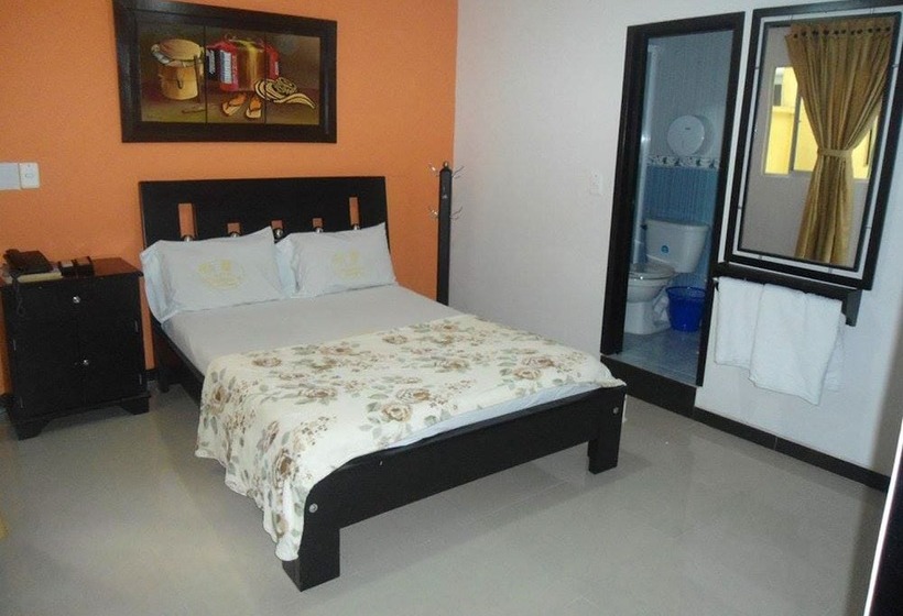 هتل Palmeras De Mariana