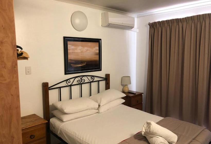 مُتل Airlie Waterfront Accommodation