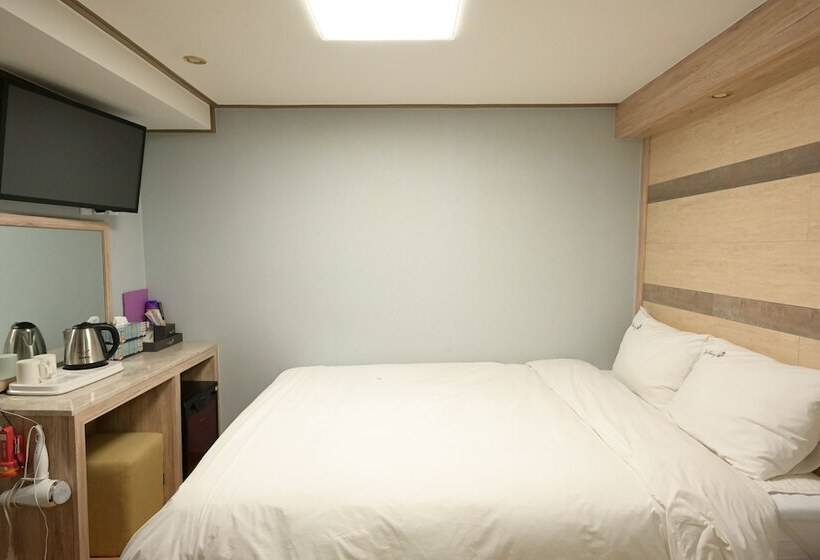 Daeyoung Hotel Myeongdong