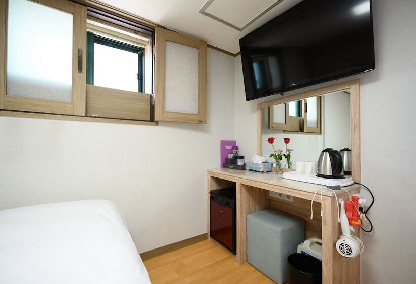 Daeyoung Hotel Myeongdong