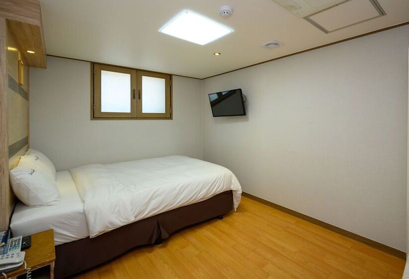 Daeyoung Hotel Myeongdong