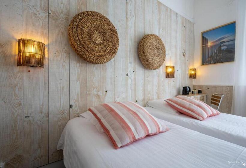 ホテル La Roseraie