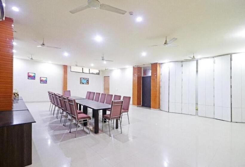 酒店 Mint City Center Suites