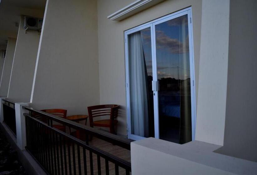 هتل Padadita Beach