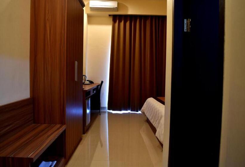 هتل Padadita Beach