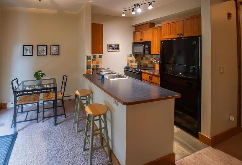 Курорт Timberline Lodges By Fernie Lodging Co