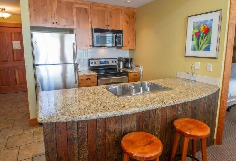 Курорт Timberline Lodges By Fernie Lodging Co