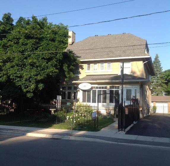 צימר 10th Avenue Guest House & Suites