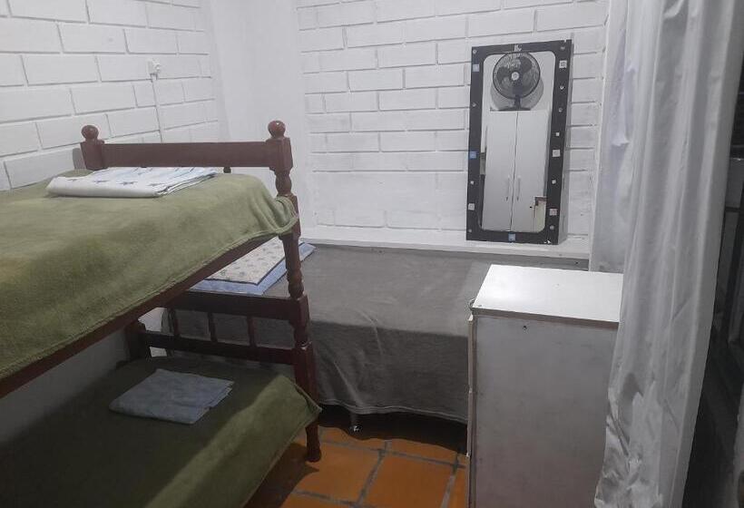مبيت وإفطار Hostel Feel Home