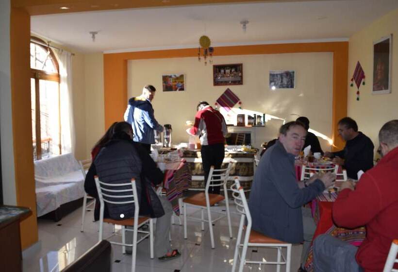 ベッドアンドブレックファースト Marlon S House Puno Peru