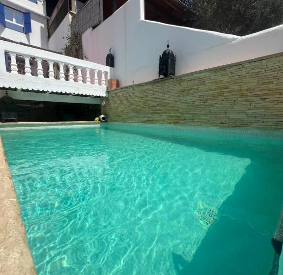 تختخواب و صبحانه Villa Jardin De L'ocean