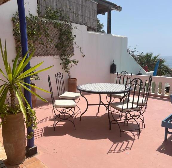 تختخواب و صبحانه Villa Jardin De L'ocean