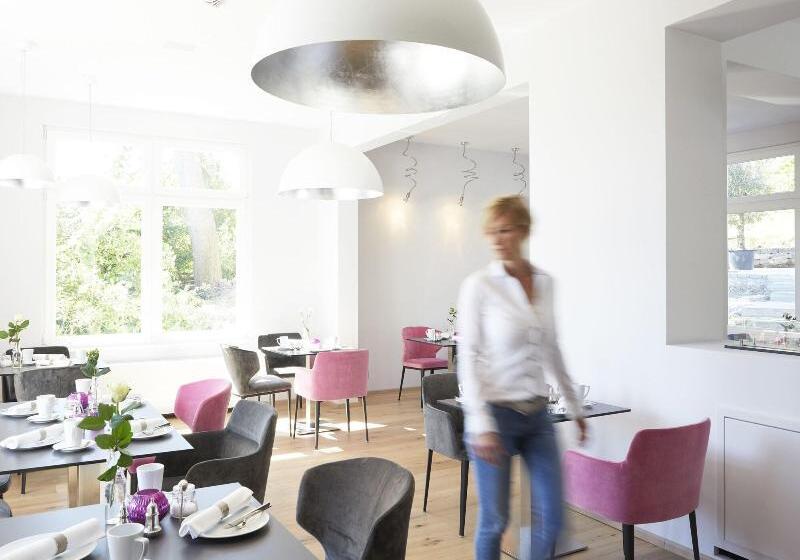 هتل Liono Boutique