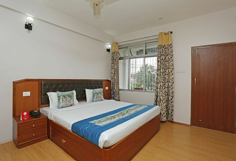 فندق Oyo 8816 Whispering Pines