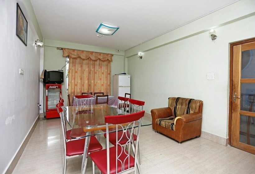 فندق Oyo 8816 Whispering Pines