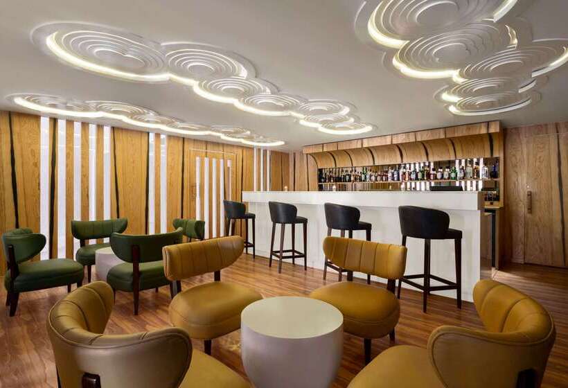 בית מלון כפרי Ramada By Wyndham Dehradun Chakrata Road