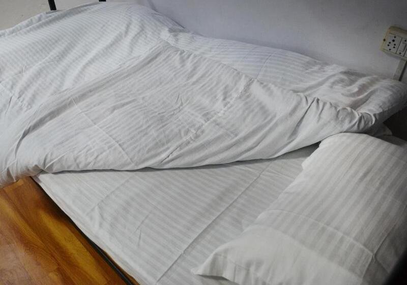 旅馆 Backpackers Nest