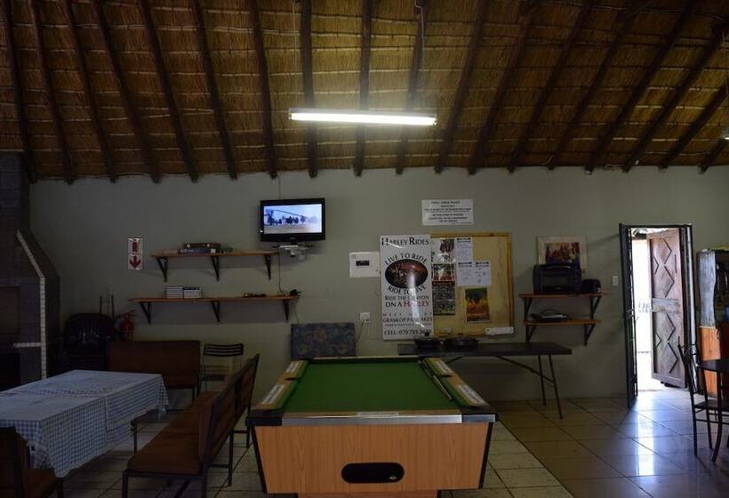 فندق صغير Graskop Family Retreat And Backpackers